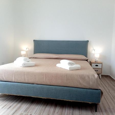 Flamingo Guest House- Rooms 奧爾比亞 外观 照片