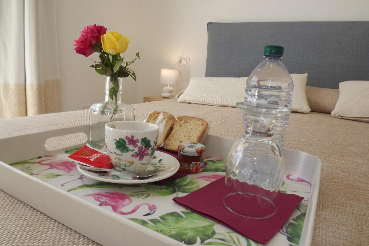 Flamingo Guest House- Rooms 奧爾比亞 外观 照片