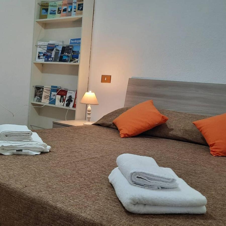 Flamingo Guest House- Rooms 奧爾比亞 外观 照片